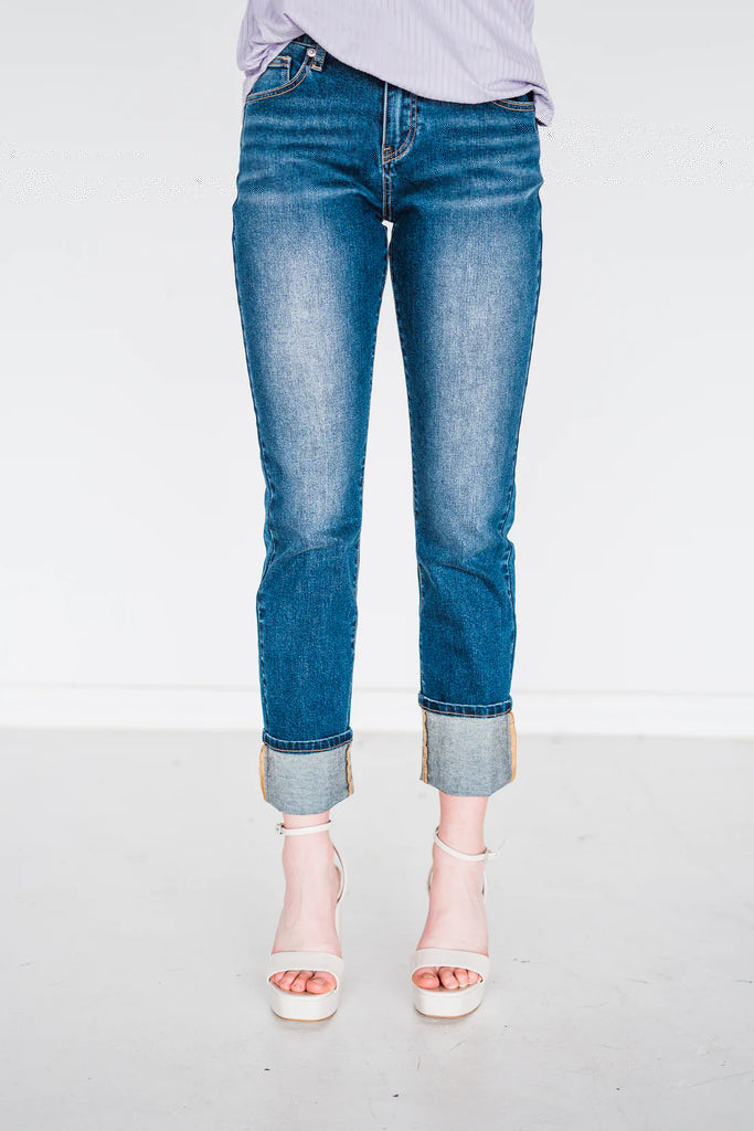 Non Distressed Straight Leg Boyfriend Jeans | newcondosarlington